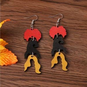 NWT Hocus Pocus Dangle Earrings